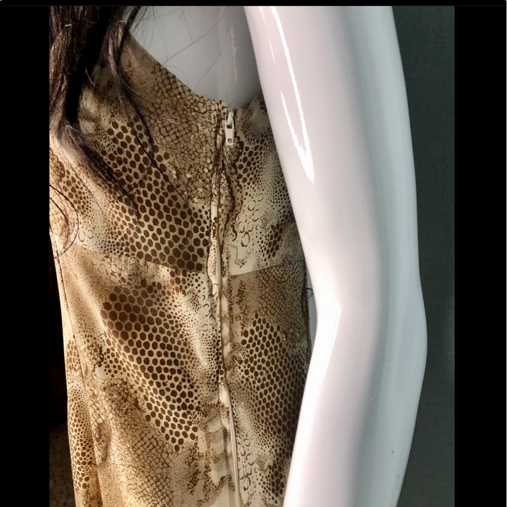 Dress - Picture 4 of 12